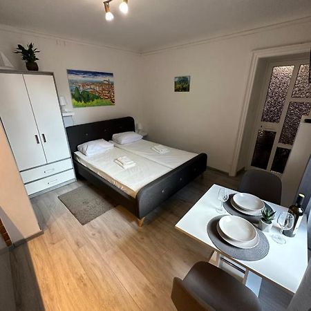 Apartment Rafael Piran Luaran gambar